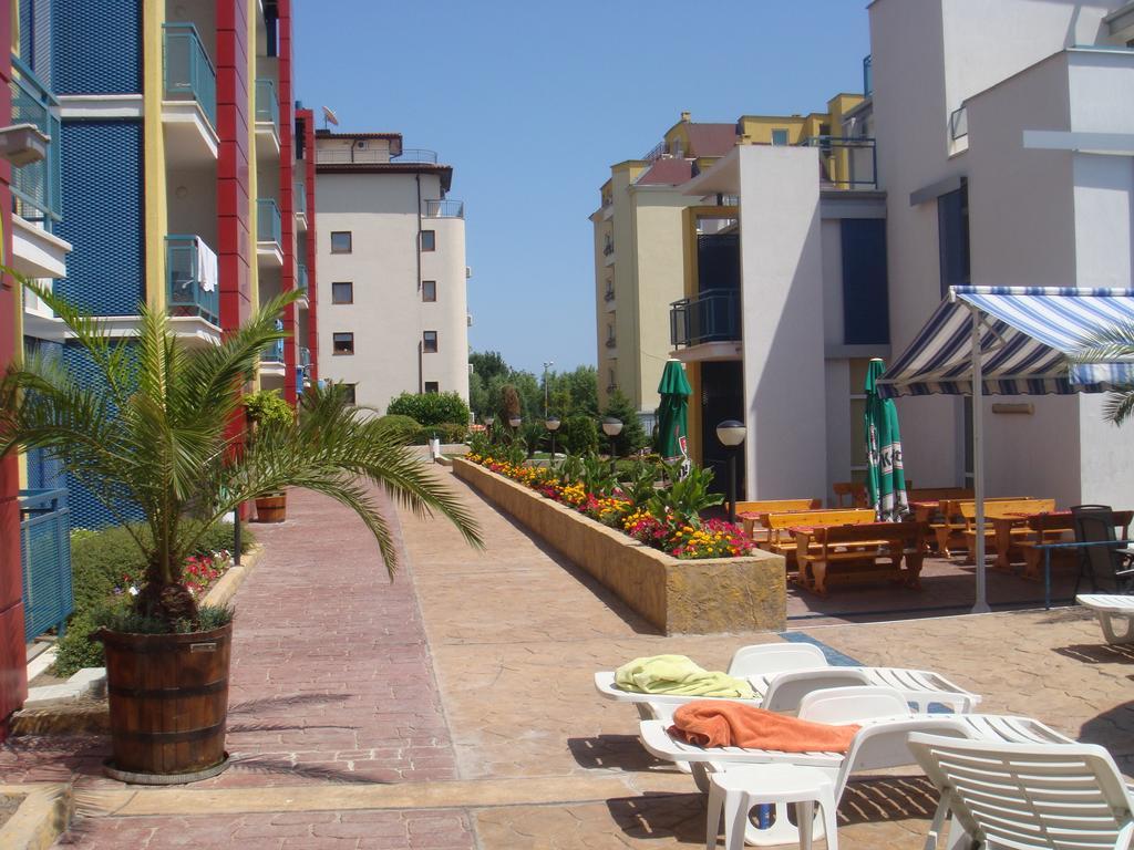Elite 4 Sunray Apartments Слънчев бряг Екстериор снимка