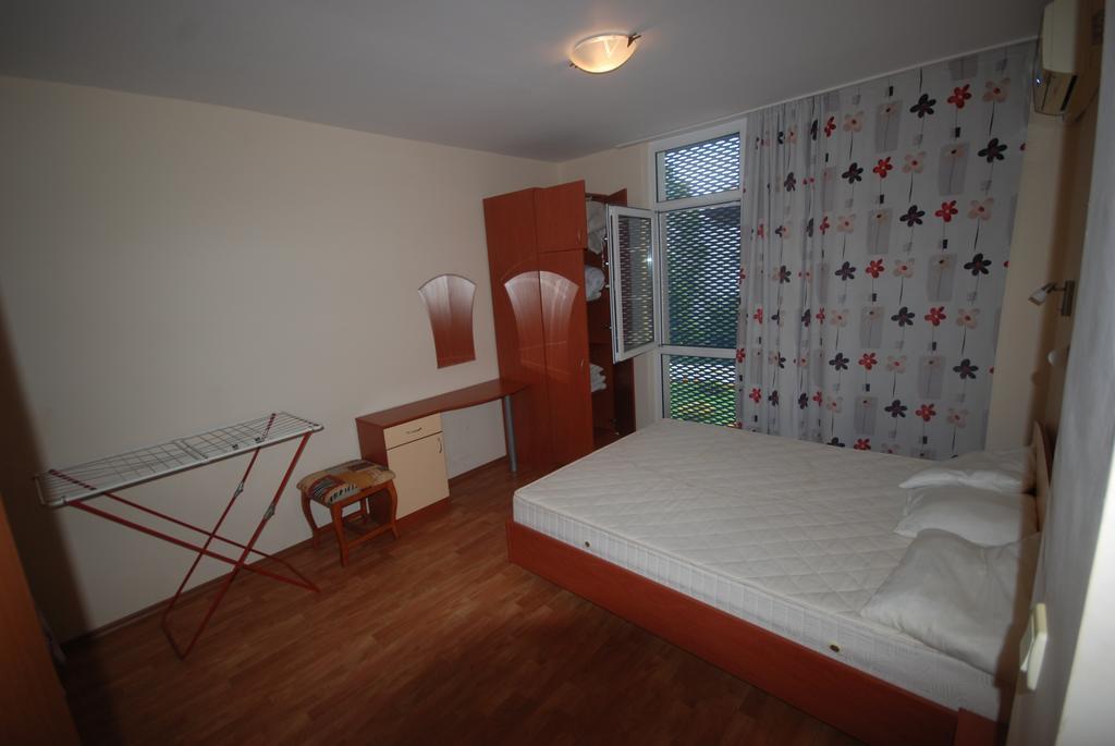 Elite 4 Sunray Apartments Слънчев бряг Екстериор снимка
